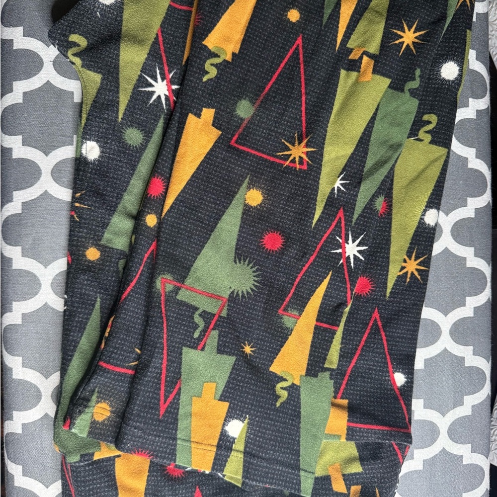 LuLaRoe Black Holiday Tree Print Leggings - Picture 2 of 4